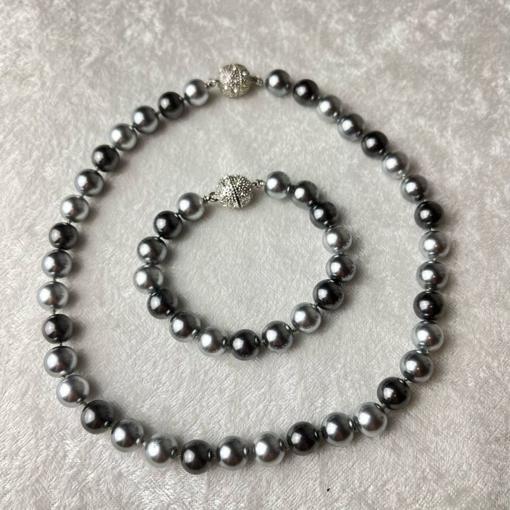 Silver Tone Bead Necklace and Bracelet Set